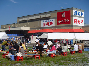 ①東しゃこたん漁協祭（北海道）