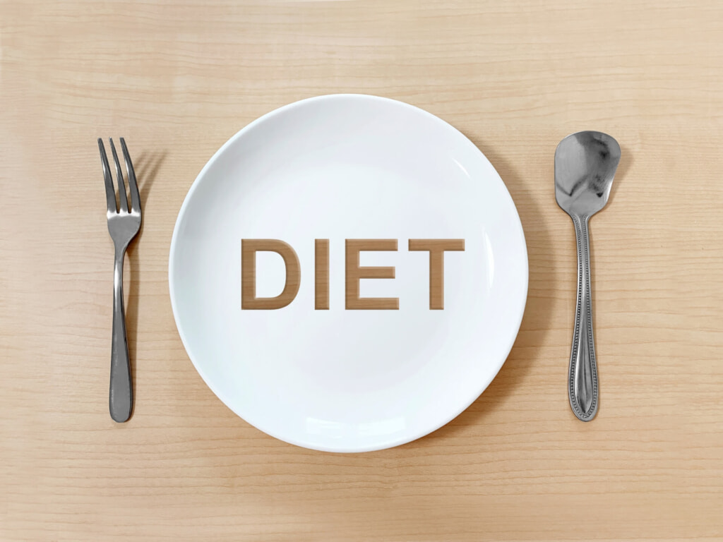 ダイエットで朝食抜きは太る？効果ある？