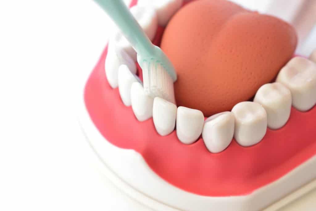 歯の黒ずみを除去する方法