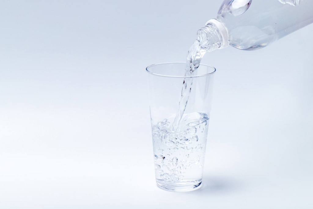 水を一気にたくさん飲むと病気になる？